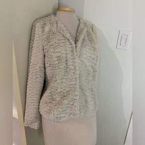 White fuzzy coat S